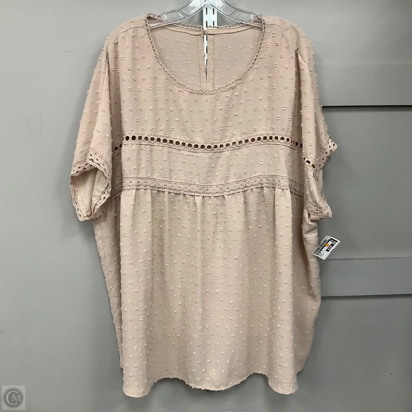 Blouse Short Sleeve By Shein In Beige, Size: 6XL