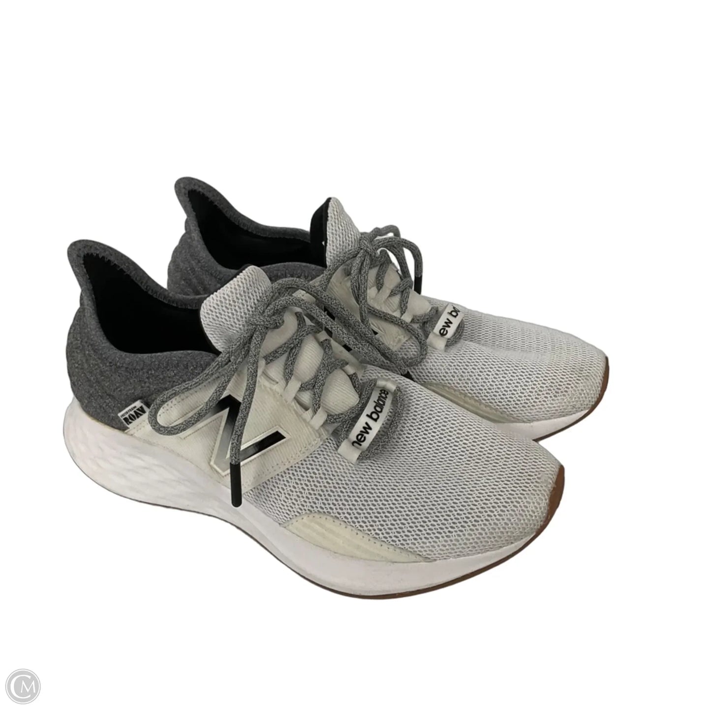 Shoes Athletic By New Balance In Grey & White, Size: 7.5