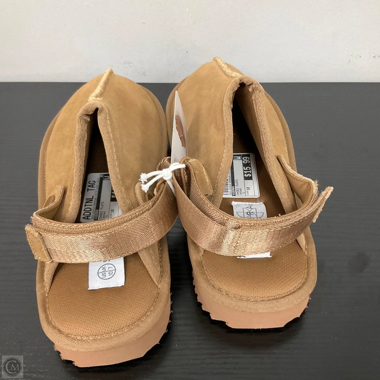 Shoes Flats By Serra In Brown, Size: 10