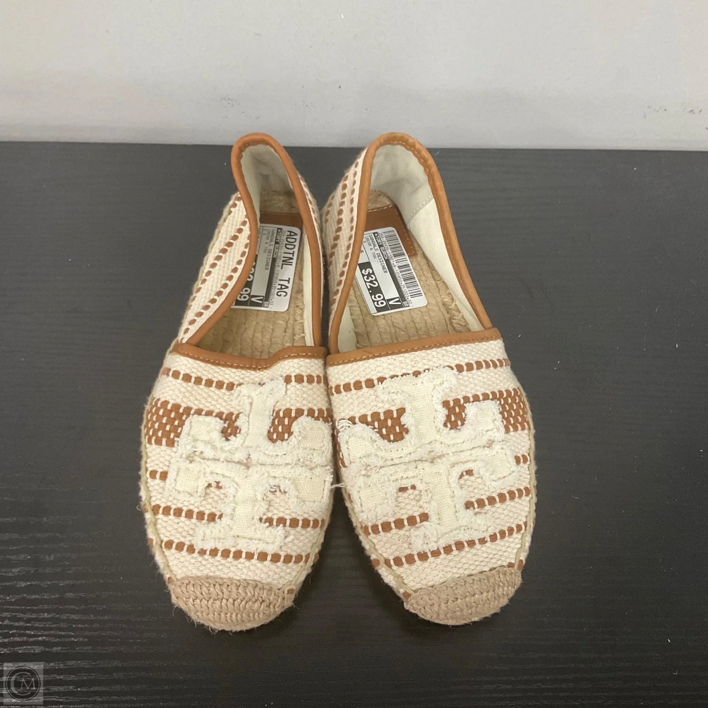 Sandals Designer By Tory Burch In Cream & Tan, Size: 6.5