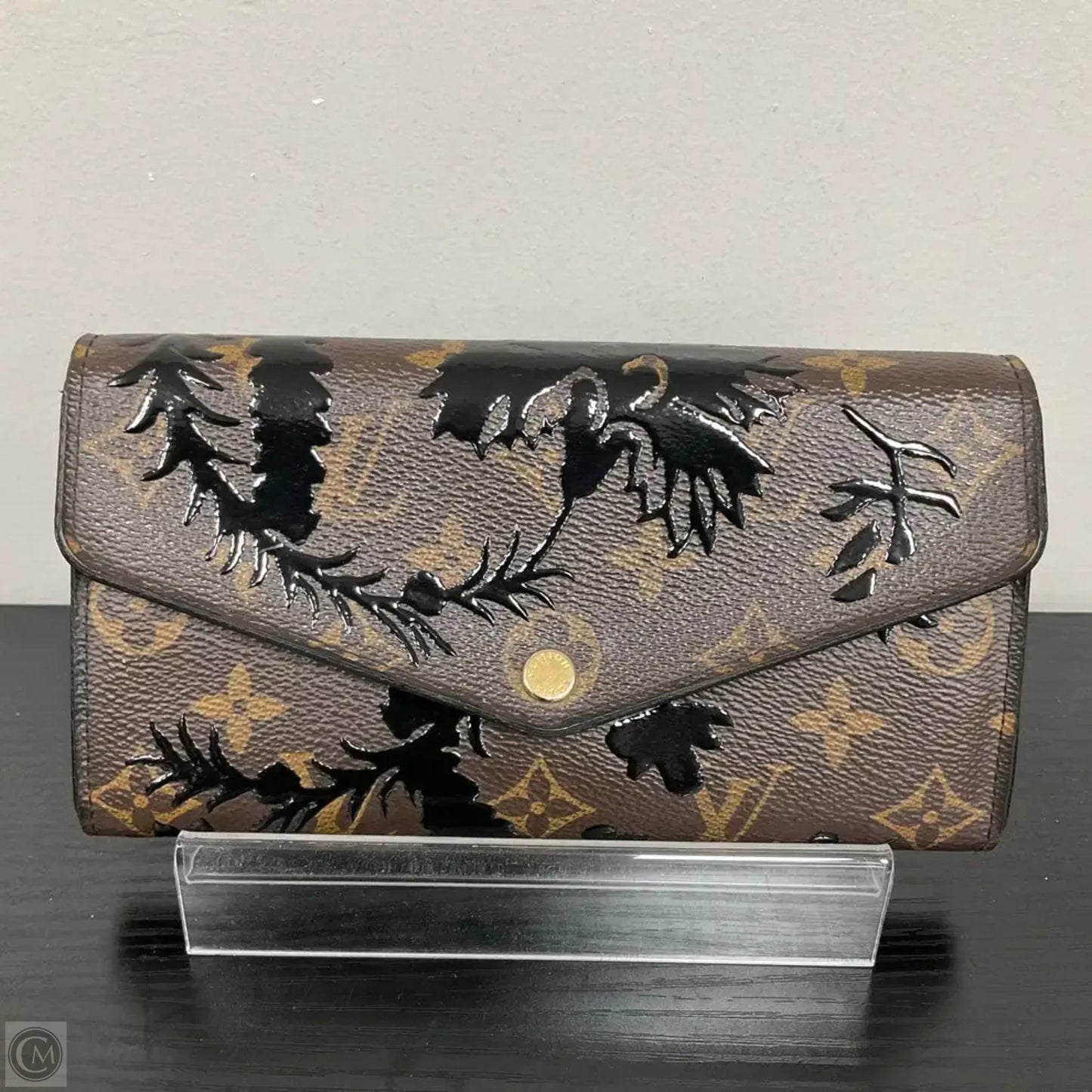 Wallet Luxury Designer By Louis Vuitton, Size: Medium