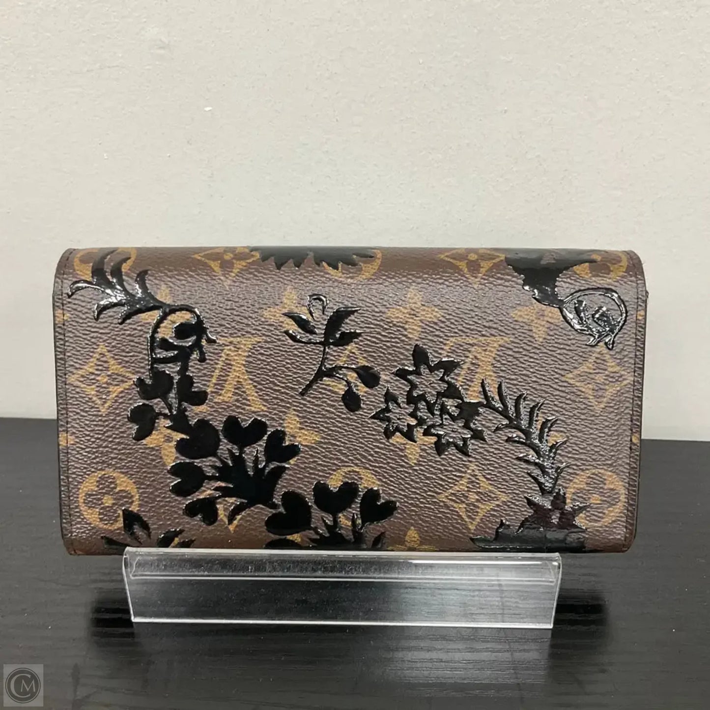 Wallet Luxury Designer By Louis Vuitton, Size: Medium