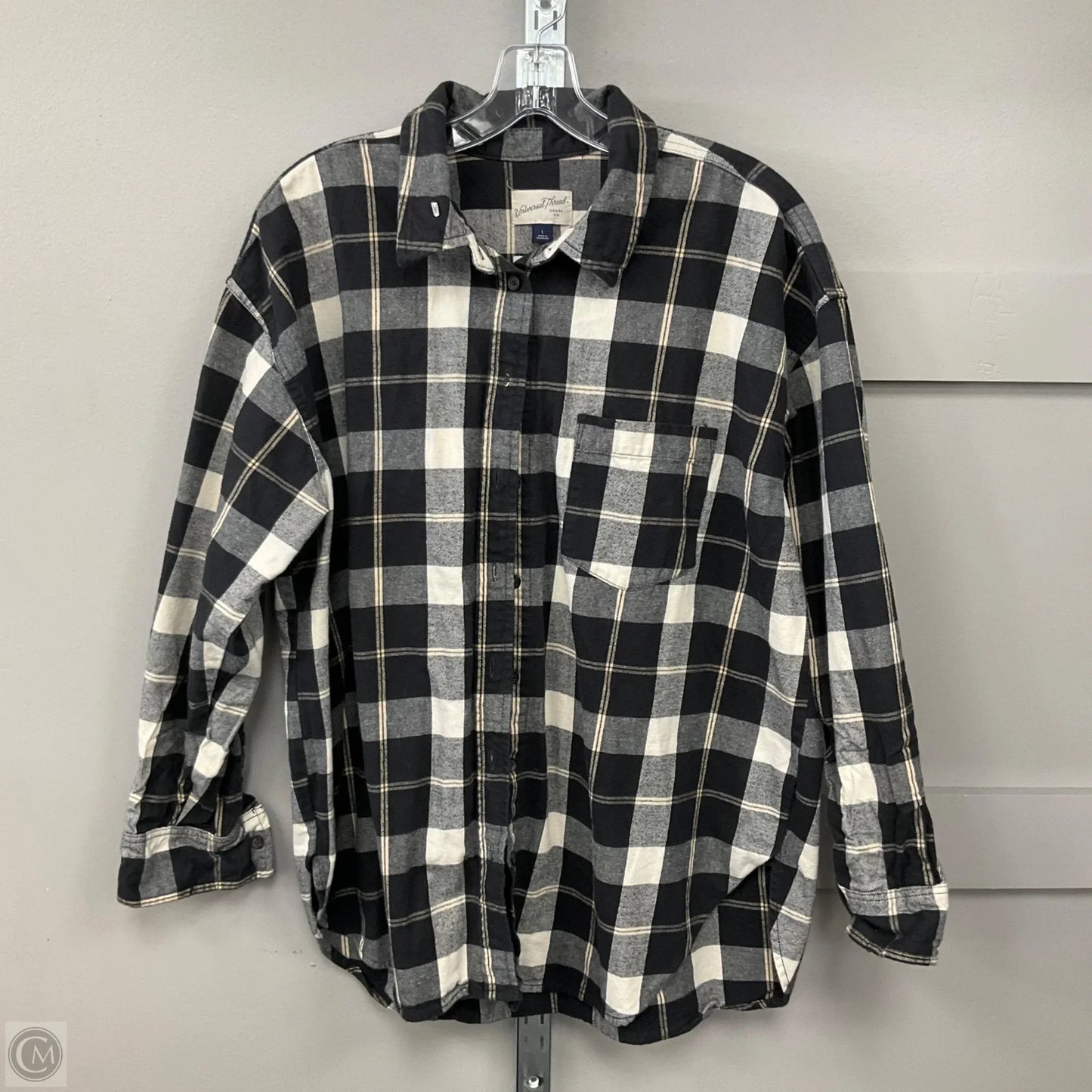Top Long Sleeve By Universal Thread In Plaid Pattern, Size: L