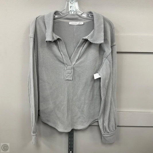 Top Long Sleeve By Altard State In Grey, Size: M
