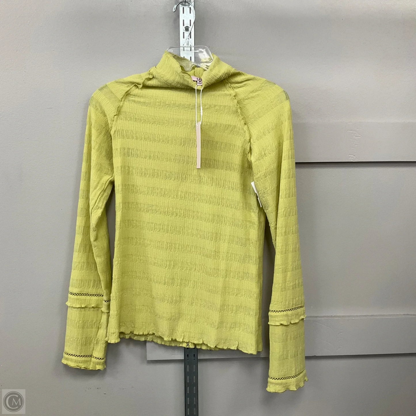 Top Long Sleeve By Clothes Mentor In Chartreuse, Size: M