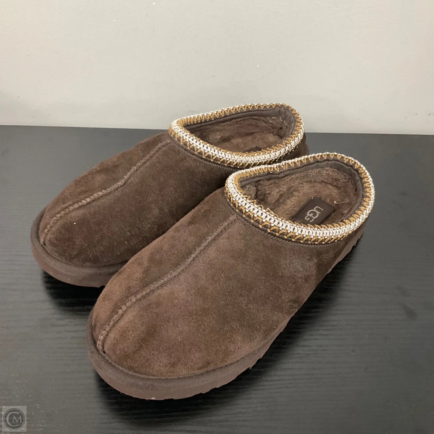 Shoes Designer By Ugg In Brown, Size: 9