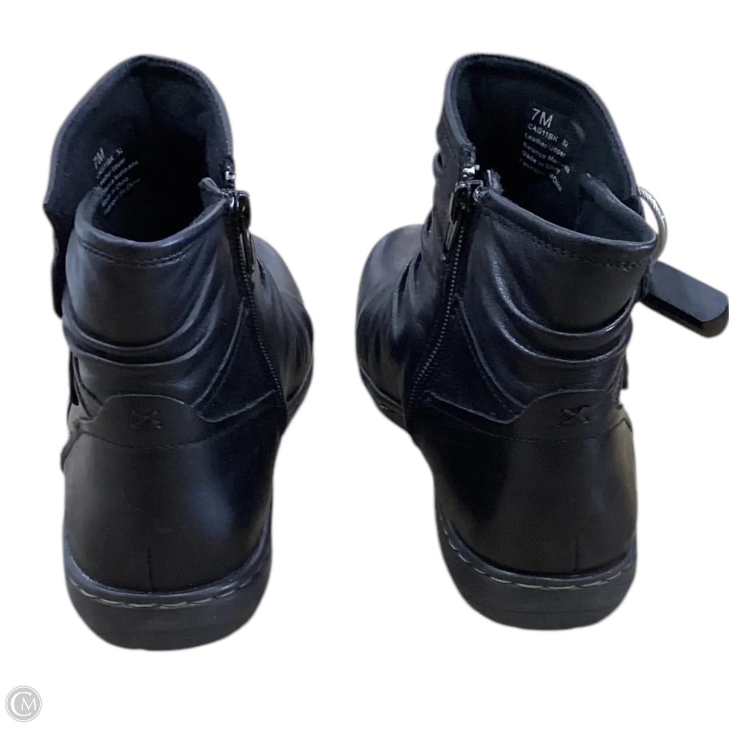 Boots Ankle Flats By Cobb Hill In Black, Size: 7