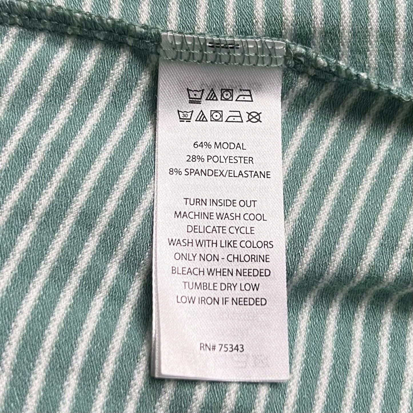 Top Sleeveless By Jones And Co In Green, Size: L