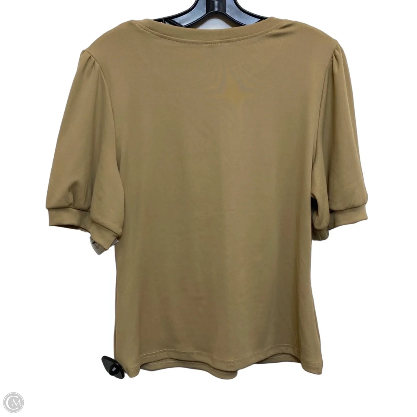 Top Short Sleeve By Clothes Mentor In Tan, Size: M