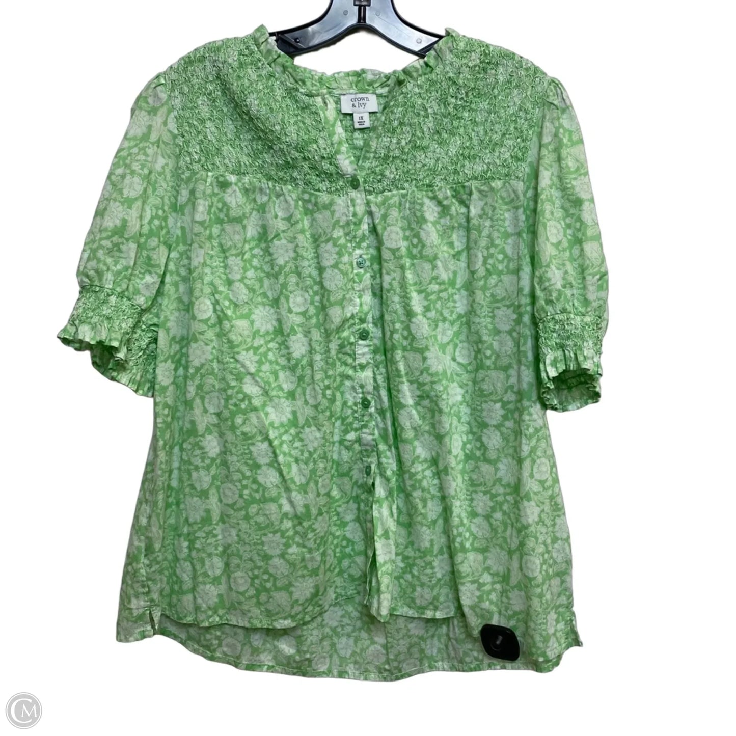 Top Short Sleeve By Crown And Ivy In Green, Size: 1x
