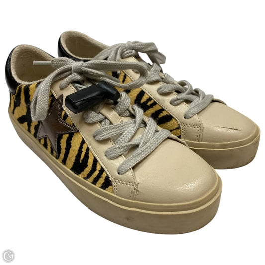 Shoes Sneakers By Shu Shop In Animal Print, Size: 7.5