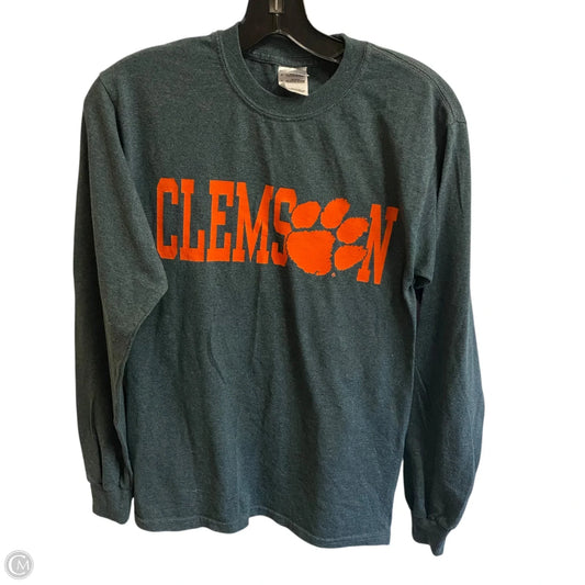 Top Long Sleeve By Gildan In Grey, Size: S