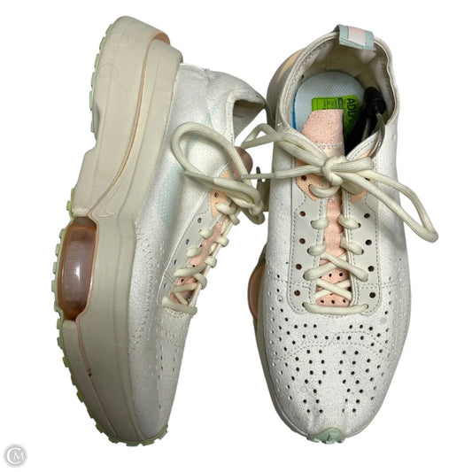 Shoes Athletic By Nike In Cream, Size: 6.5