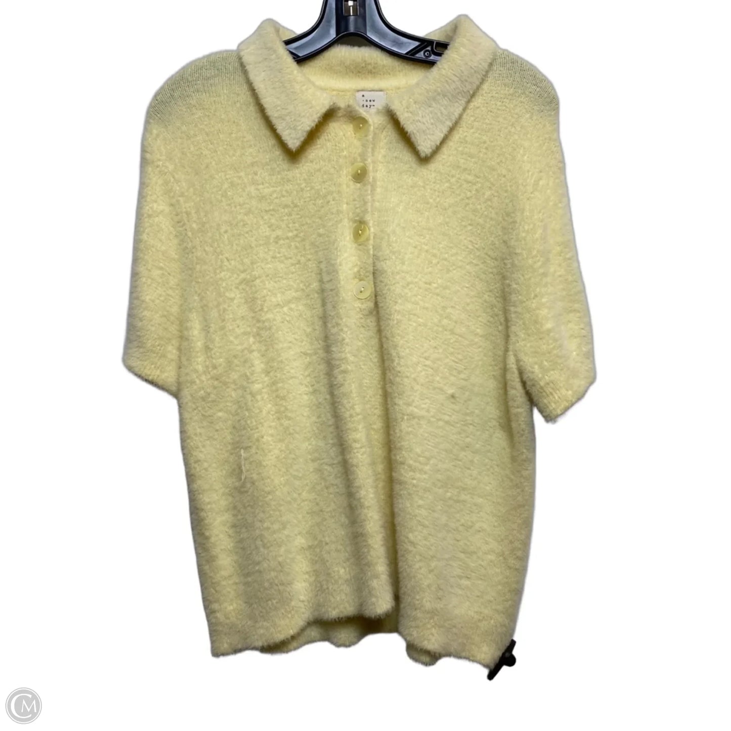 Top Short Sleeve By A New Day In Yellow, Size: L
