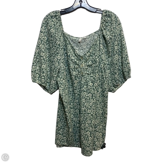 Top Short Sleeve By Cato In Cream & Green, Size: 1x