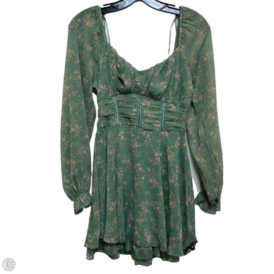 Dress Casual Short By Clothes Mentor In Green & Tan, Size: S