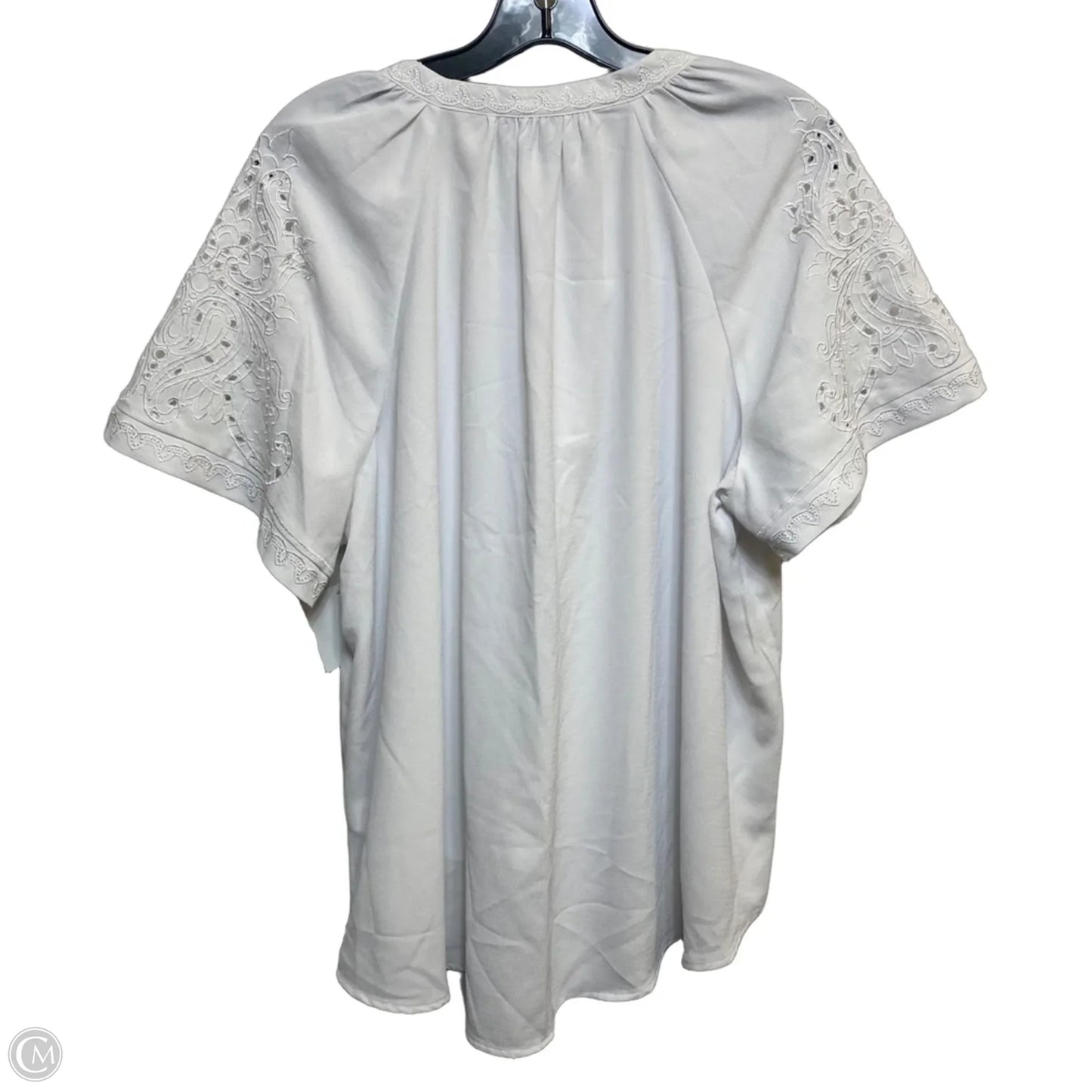 Top Short Sleeve By Kaari Blue In White, Size: L