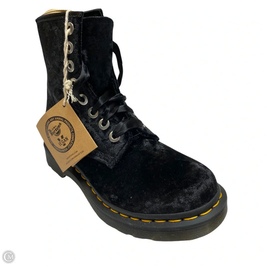 Boots Designer By Dr Martens In Black, Size: 5