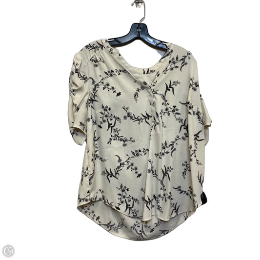 Top Short Sleeve By Torrid In Cream, Size: L