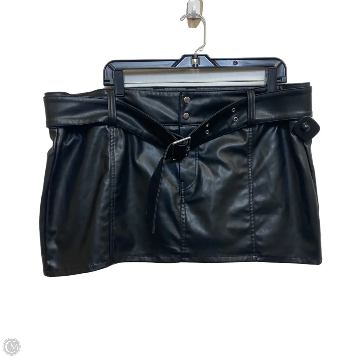 Skirt Mini & Short By Divided In Black, Size: 1x