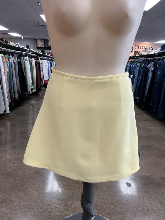Skort By Gianni Bini In Yellow, Size:4