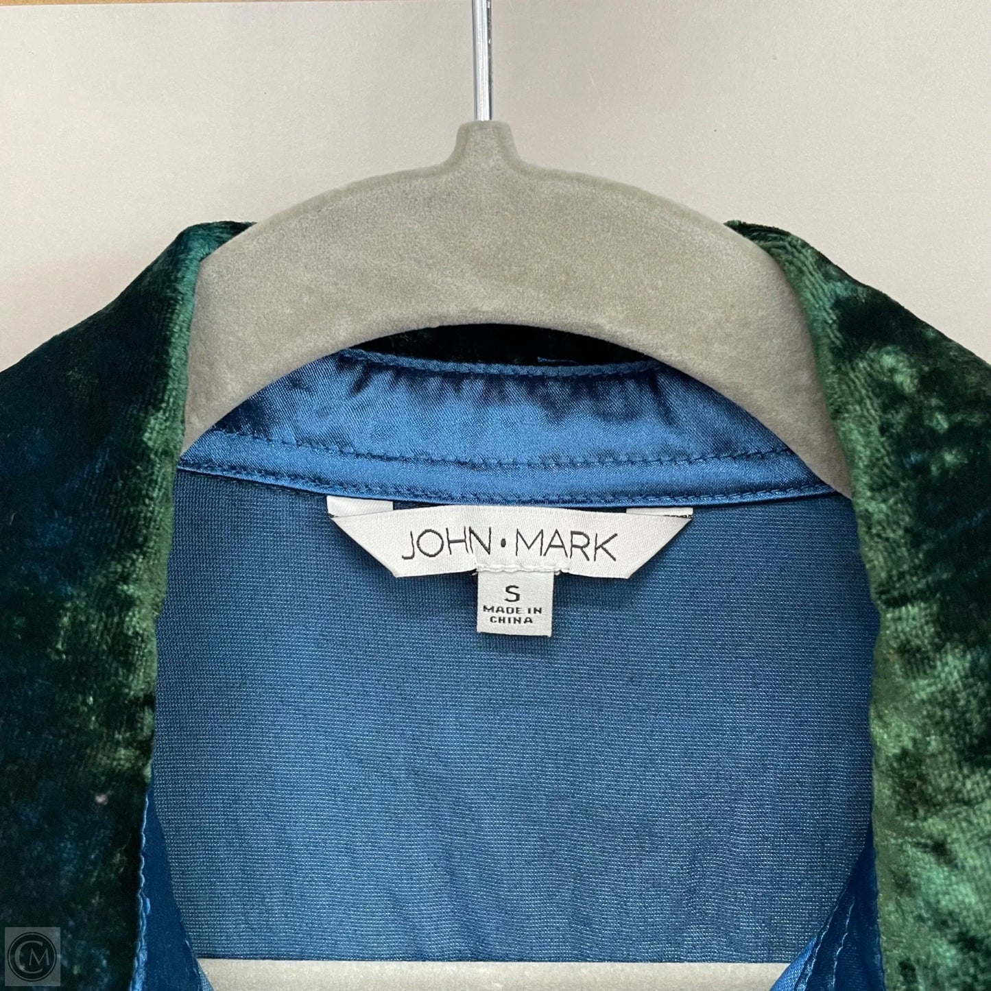 Top Long Sleeve By John Mark In Green, Size: S