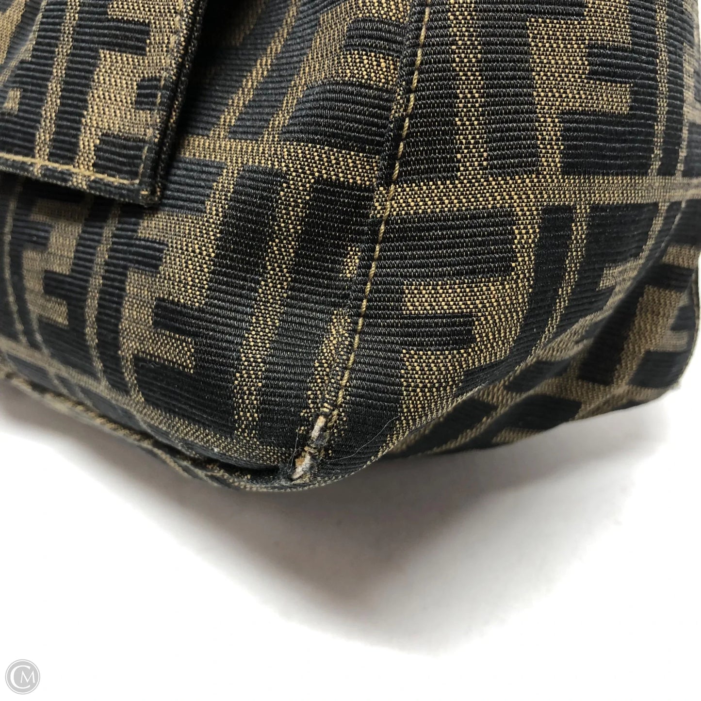 Handbag Luxury Designer By Fendi, Size: Medium