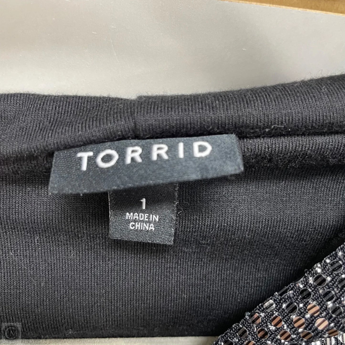 Sweatshirt Hoodie By Torrid In Black & Silver, Size: 1x