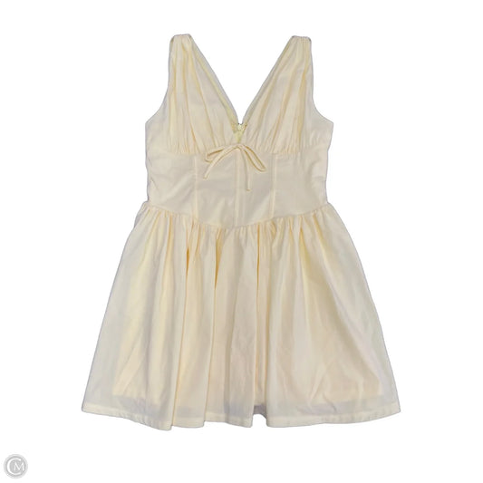 Dress Casual Short By Clothes Mentor In Yellow, Size: L
