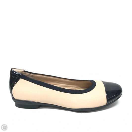 Shoes Flats By Clarks In Black & Tan, Size: 8.5