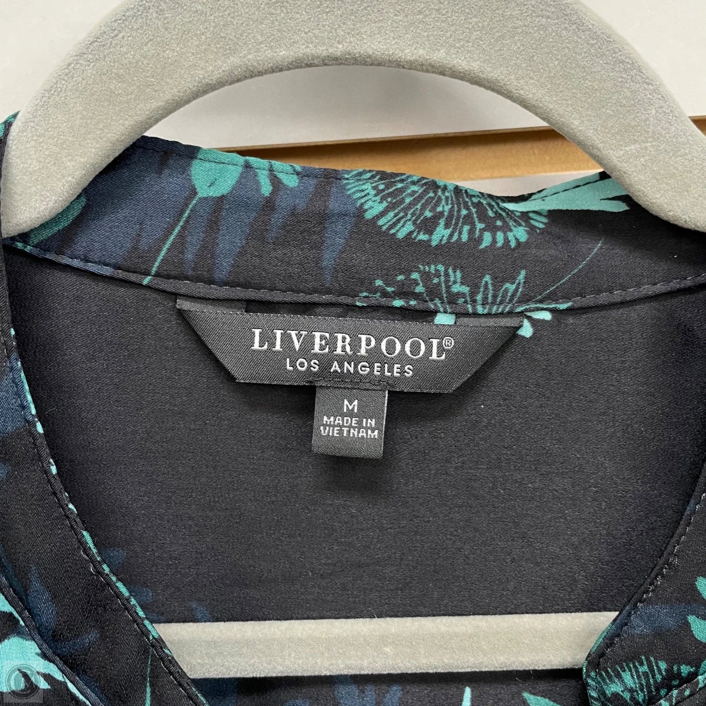Blouse Long Sleeve By Liverpool In Black & Green, Size: M
