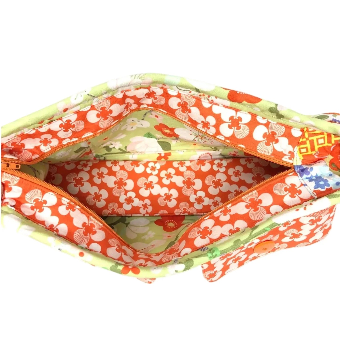 Handbag By Clothes Mentor, Size: Medium