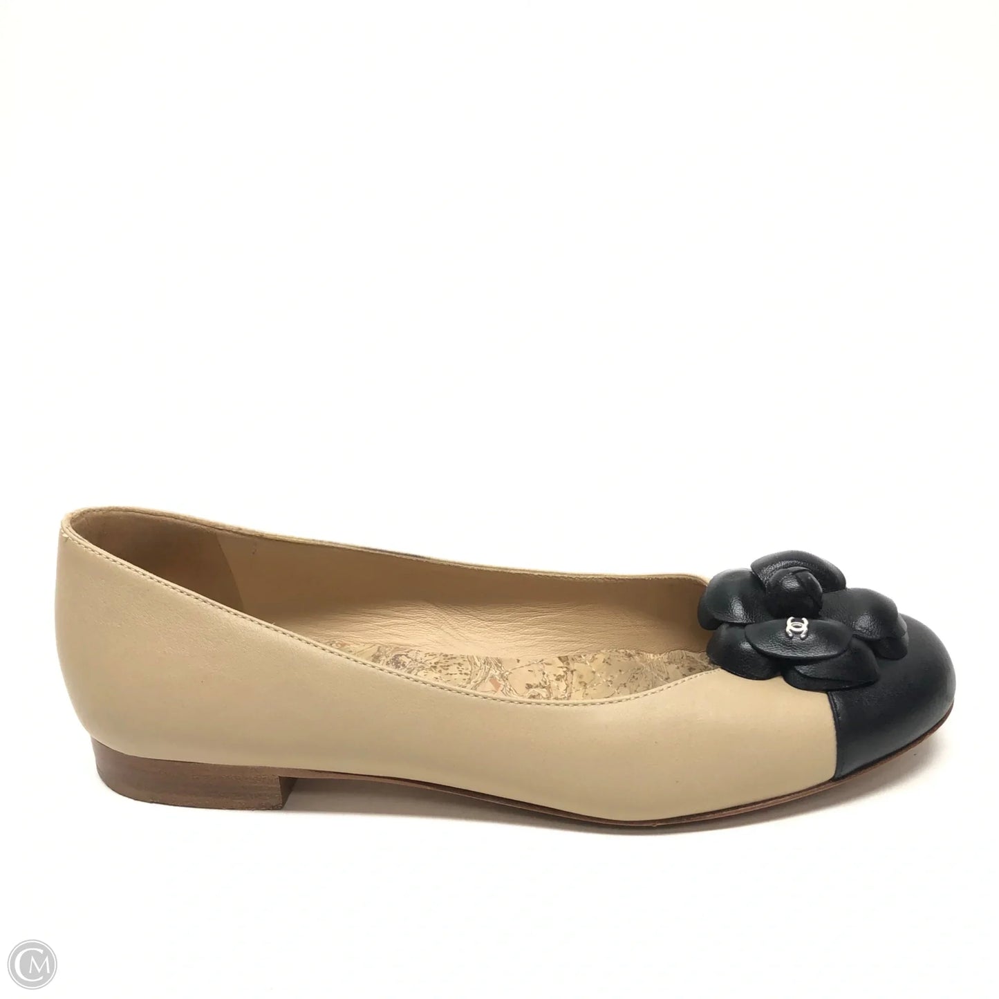 Shoes Luxury Designer By Chanel In Cream, Size: 6