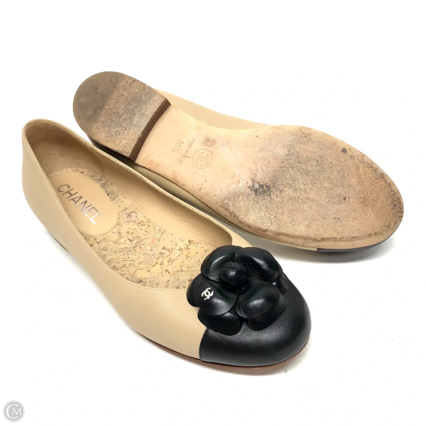 Shoes Luxury Designer By Chanel In Cream, Size: 6