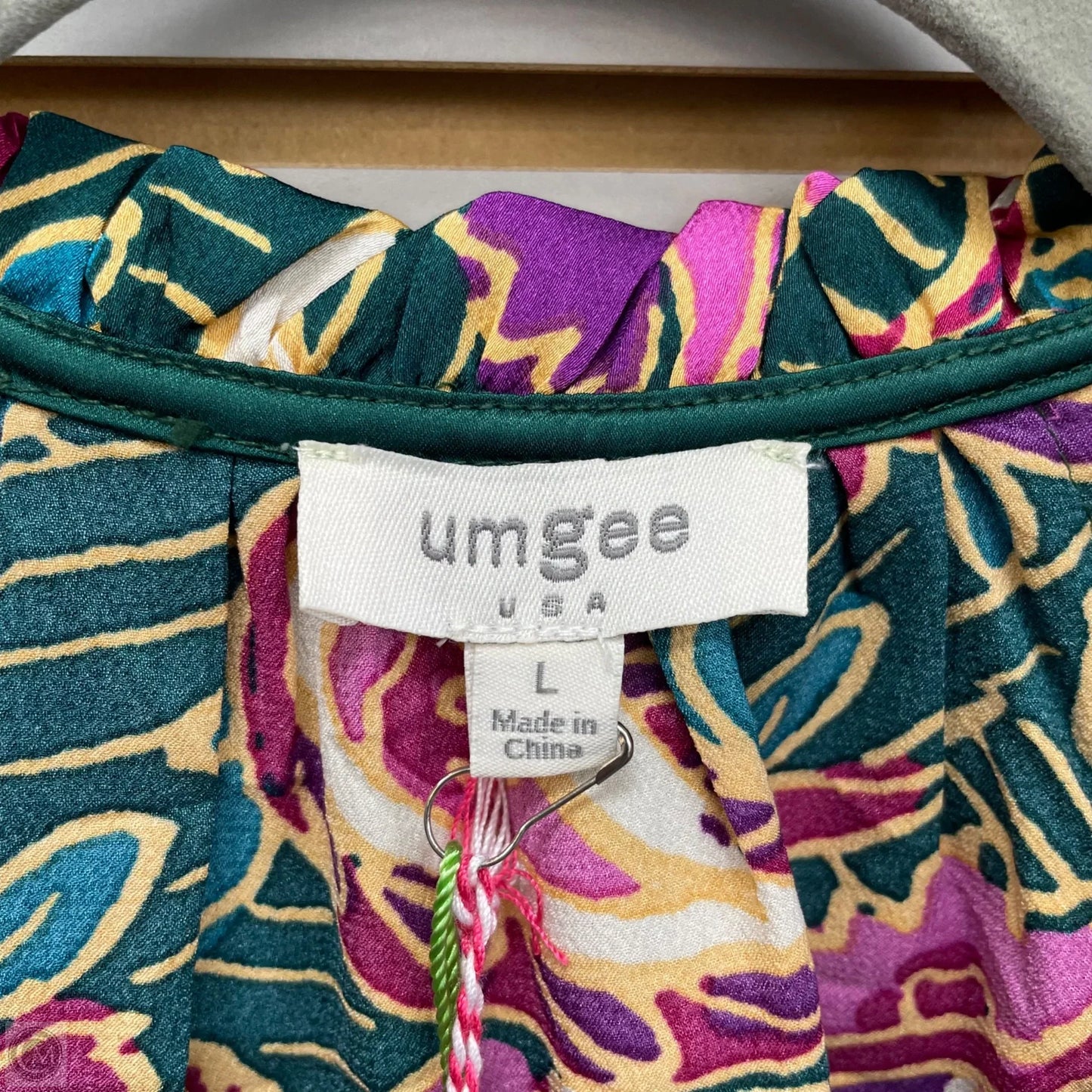 Top Long Sleeve By Umgee In Green & Pink, Size: L