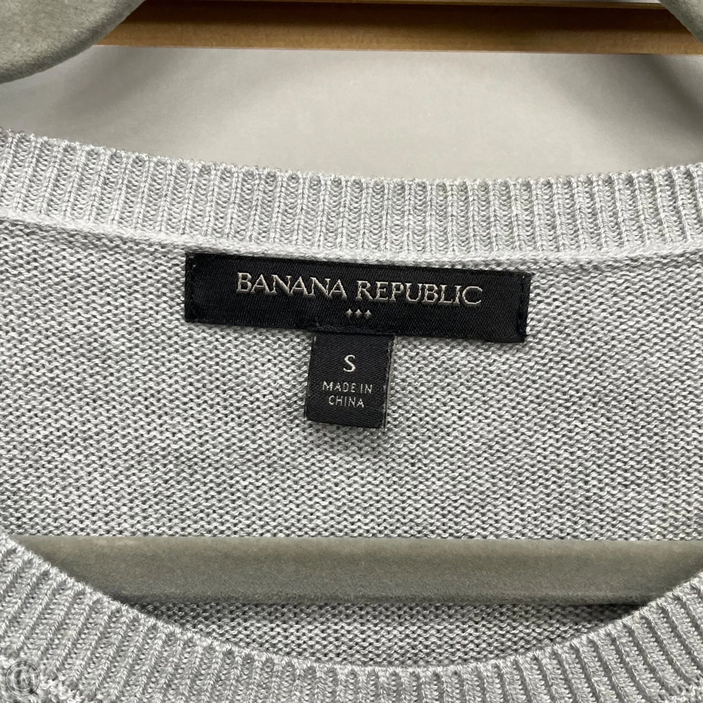 Sweatshirt Crewneck By Banana Republic In Grey, Size: S