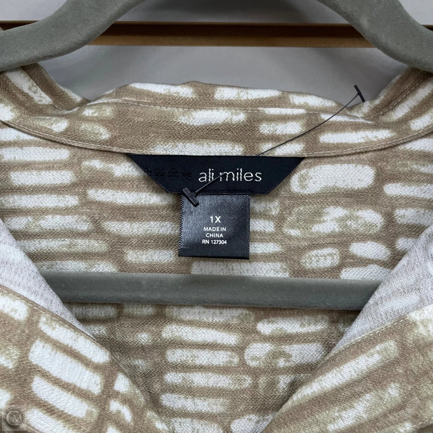 Top 3/4 Sleeve By Ali Miles In Beige, Size: 1x