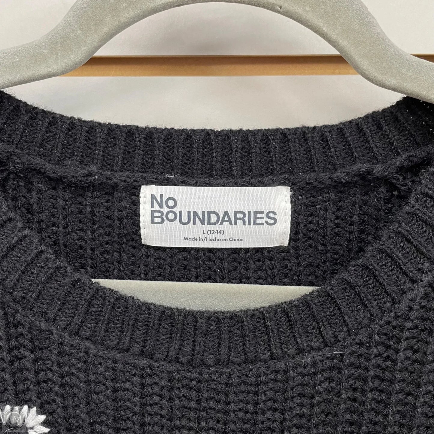 Sweater By No Boundaries In Black & White, Size: L