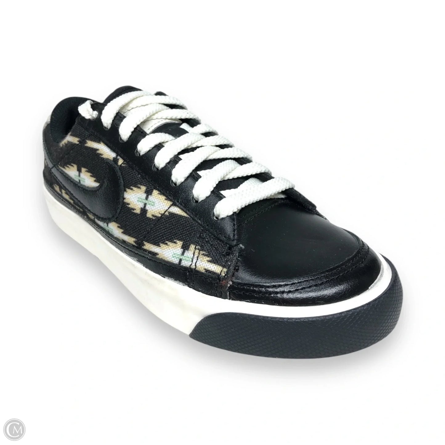 Shoes Sneakers By Nike In Black & Tan, Size: 5.5