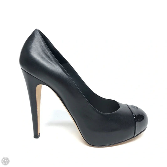 Shoes Luxury Designer By Chanel In Black, Size: 8