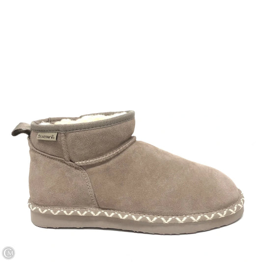 Boots Ankle Flats By Bearpaw In Taupe, Size: 10