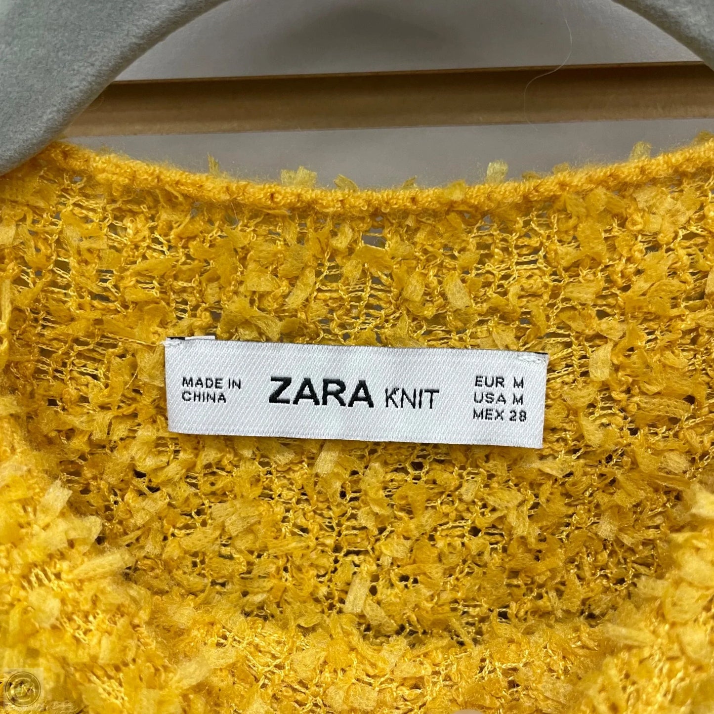 Sweater Short Sleeve By Zara In Yellow, Size: M