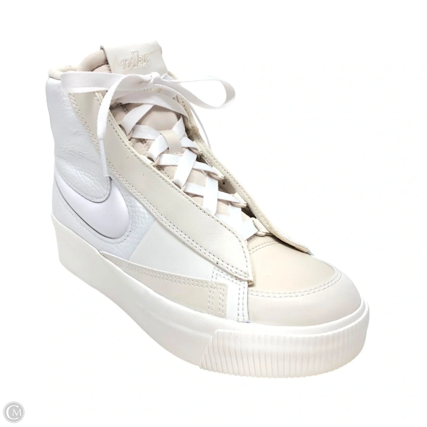 Shoes Sneakers By Nike In Cream, Size: 6.5