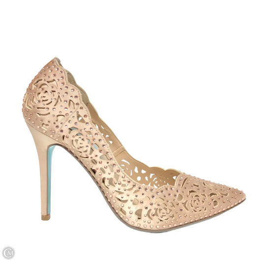 Shoes Heels Block By Betsey Johnson In Beige, Size: 7