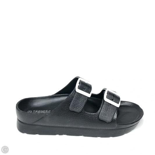 Sandals Flats By Clothes Mentor In Black, Size: 9