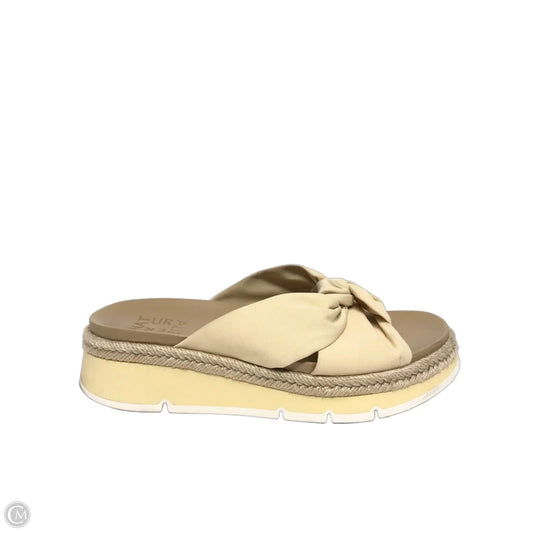 Sandals Flats By Naturalizer In Cream, Size: 6