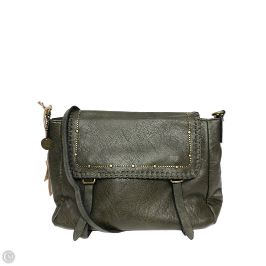 Crossbody By Clothes Mentor, Size: Medium