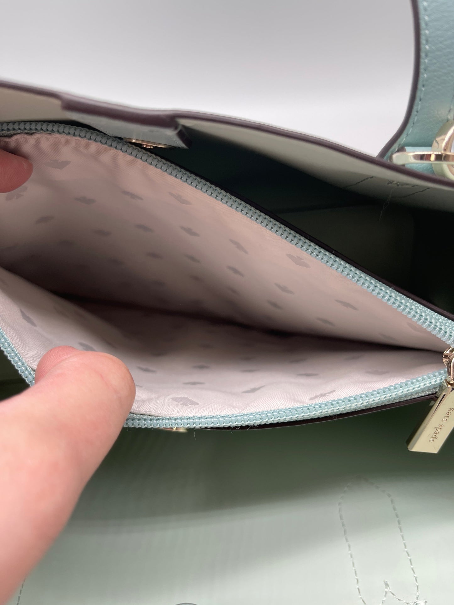 Crossbody Designer By Kate Spade, Size: Large