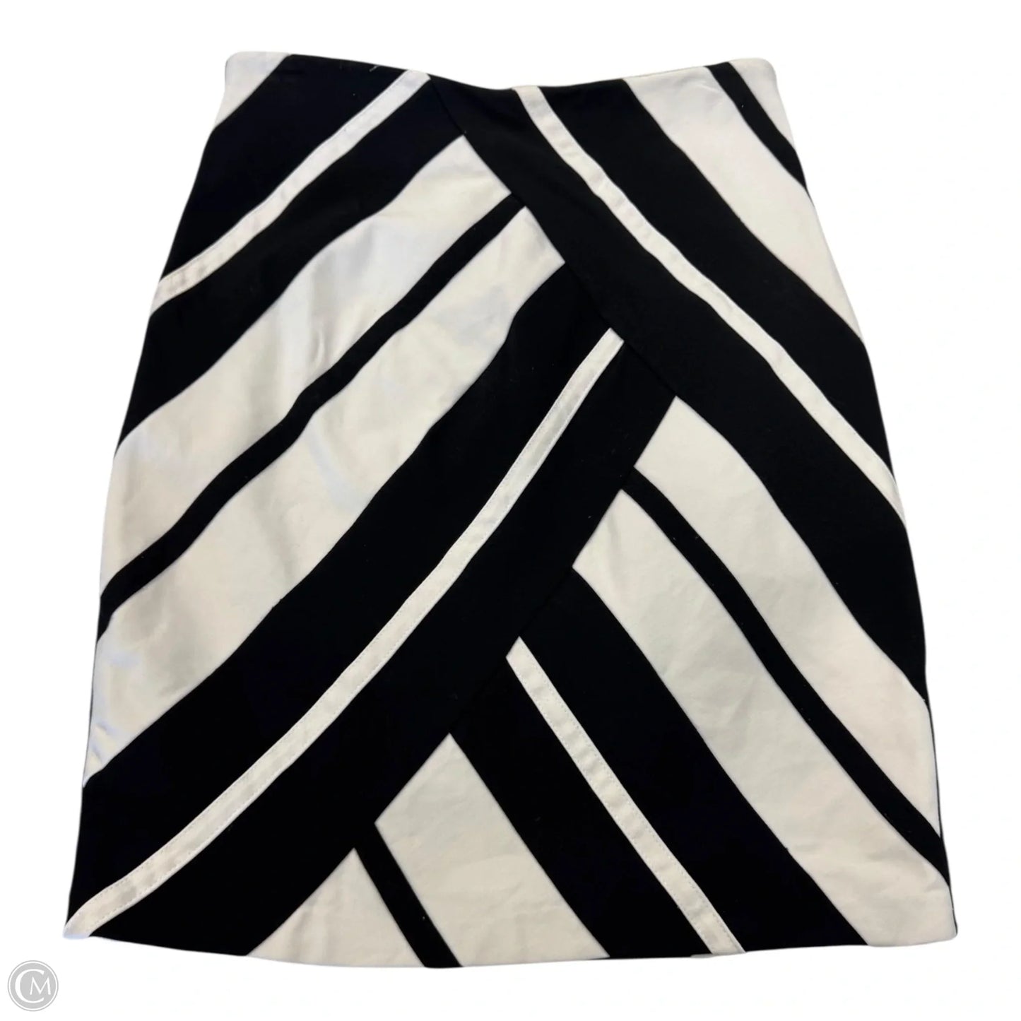 Skirt Mini & Short By White House Black Market In Black & White, Size: 2