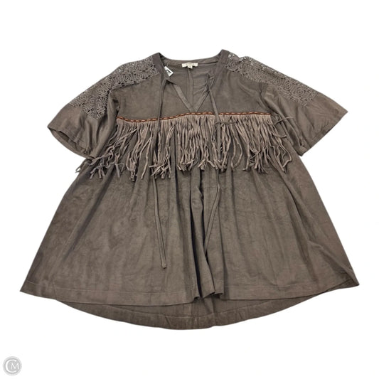 Top Short Sleeve By Umgee In Brown, Size: M